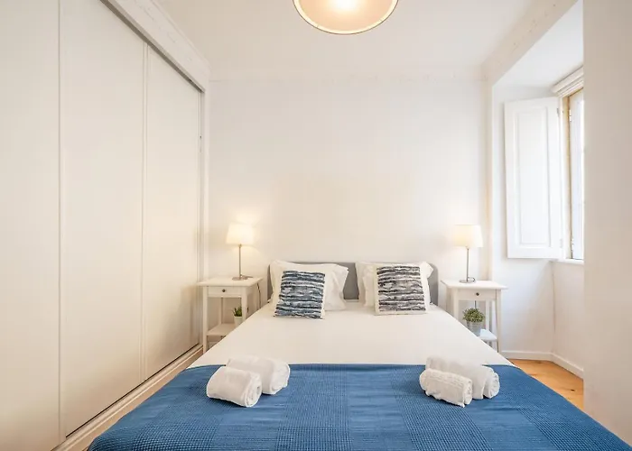 Guestready - Glorious Near Miradouro Da Graca Апартаменти *