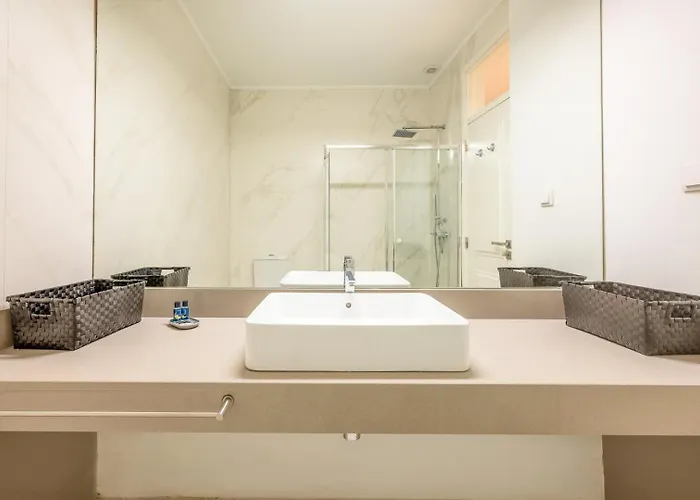 Апартаменти Guestready - Glorious Near Miradouro Da Graca *