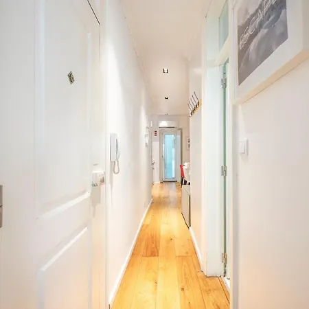 Guestready - Glorious Near Miradouro Da Graca Апартаменты *