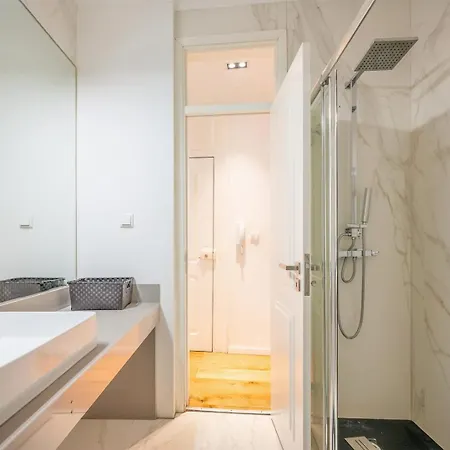 Guestready - Glorious Near Miradouro Da Graca Apartmán *