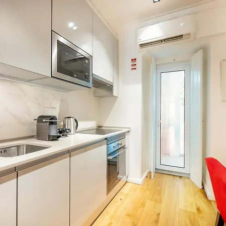 Guestready - Glorious Near Miradouro Da Graca Apartmán