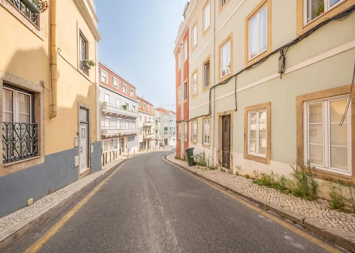 Guestready - Glorious Near Miradouro Da Graca Appartement Lissabon